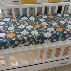 Fitted baby cot bedsheets