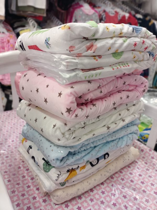 Warm baby shawl