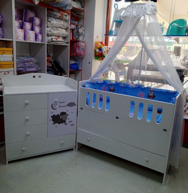 Complete baby nursery set