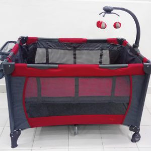 Baby travel cot/playpen