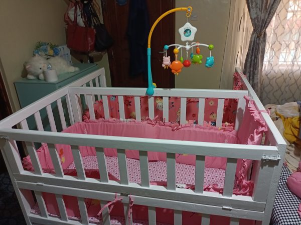 Baby cot for twins